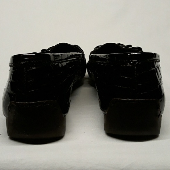 Stuart Weitzman  Patent Croc Print Driving Loafer - Picture 3 of 7